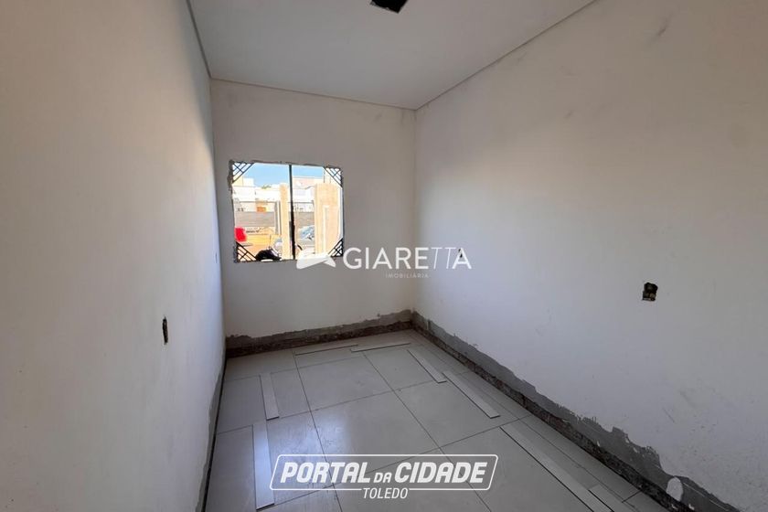 Casa &agrave; venda - 64m&sup2; - JARDIM COOPAGRO