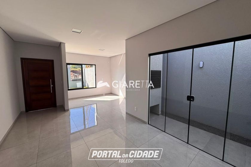 Casa &agrave; venda - 70m&sup2; - JARDIM PINHEIRINHO