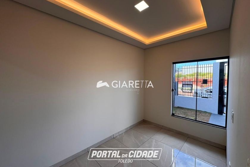 Casa &agrave; venda - 63m&sup2; - JARDIM PINHEIRINHO