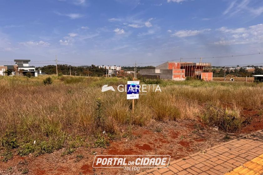 Terreno &agrave; venda - 360m&sup2; - VILA INDUSTRIAL