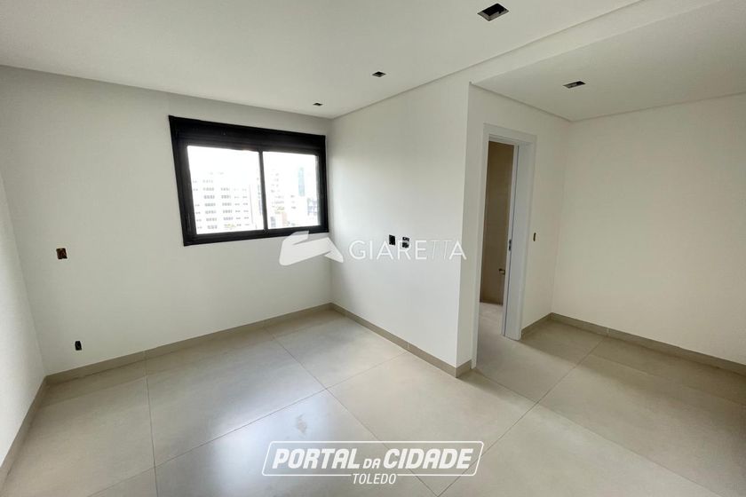Apartamento para alugar - 111m&sup2; - CENTRO