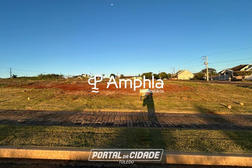 Terreno &agrave; venda - 300m&sup2; - Ana Paula
