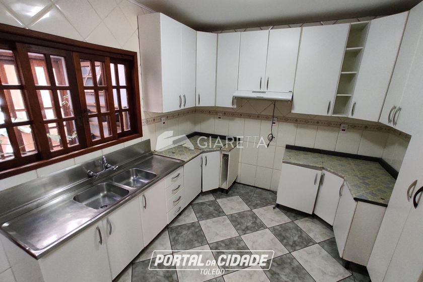 Casa para alugar - 192m&sup2; - VILA INDUSTRIAL