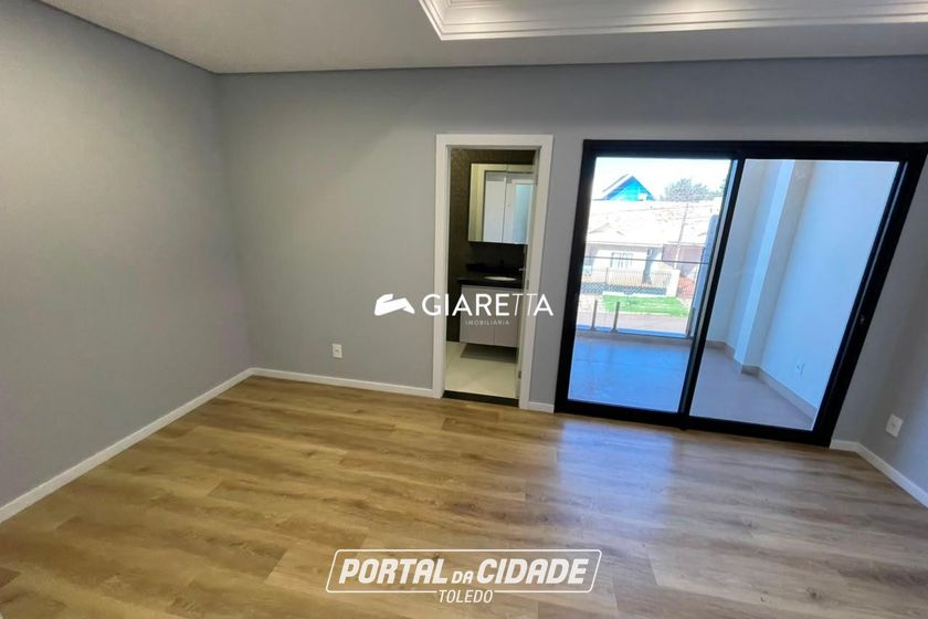Sobrado &agrave; venda - 130m&sup2; - JARDIM PANCERA