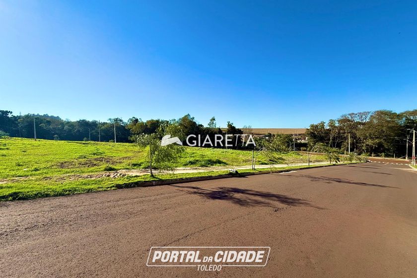 Terreno &agrave; venda - 354m&sup2; - JARDIM PANORAMA