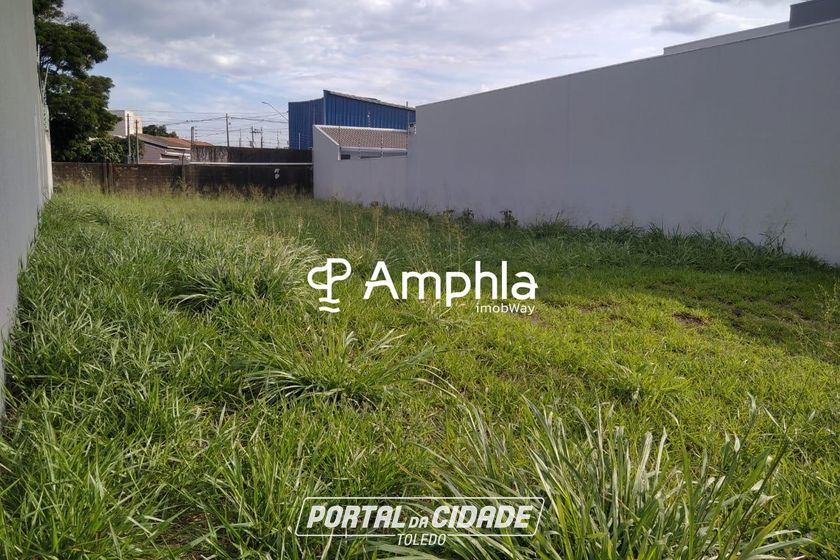 Terreno &agrave; venda - 423m&sup2; - Santa Felicidade