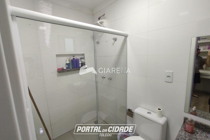 Sobrado &agrave; venda - 131m&sup2; - JARDIM PANCERA