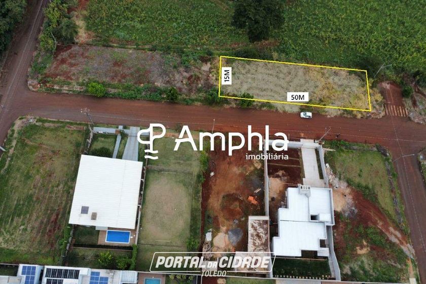 Terreno &agrave; venda - 750m&sup2; - Centro