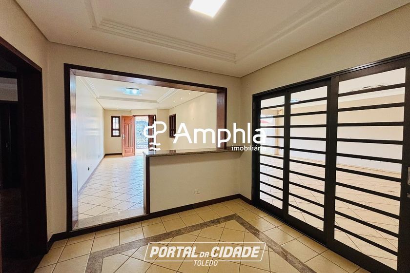 Casa &agrave; venda - 285m&sup2; - Recanto Tropical