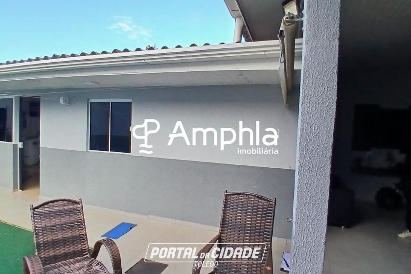 Sobrado &agrave; venda - 250m&sup2; - Recanto Tropical