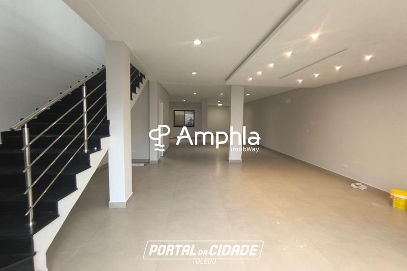 Sobrado &agrave; venda - 306m&sup2; - Maria Luiza