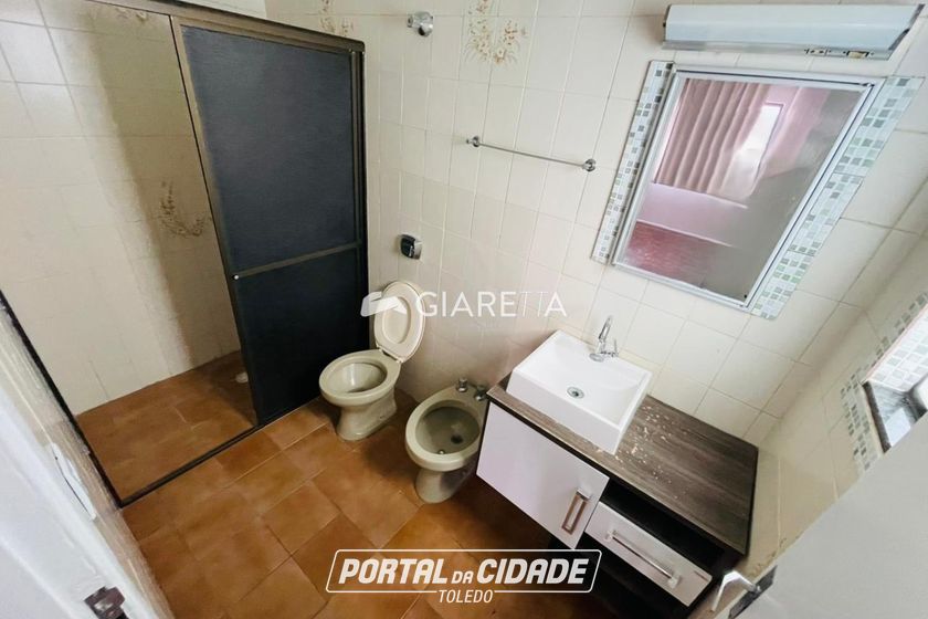 Apartamento para alugar - 120m&sup2; - CENTRO