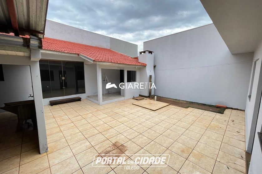 Casa para alugar - 150m&sup2; - JARDIM COOPAGRO