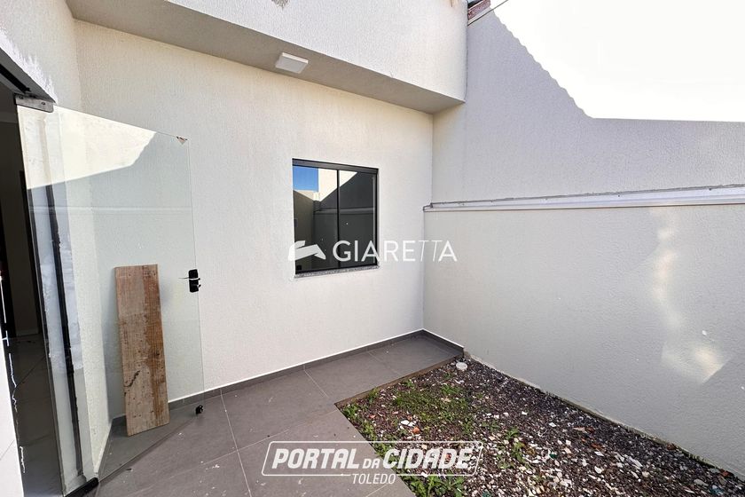 Casa &agrave; venda - 58m&sup2; - JARDIM PINHEIRINHO