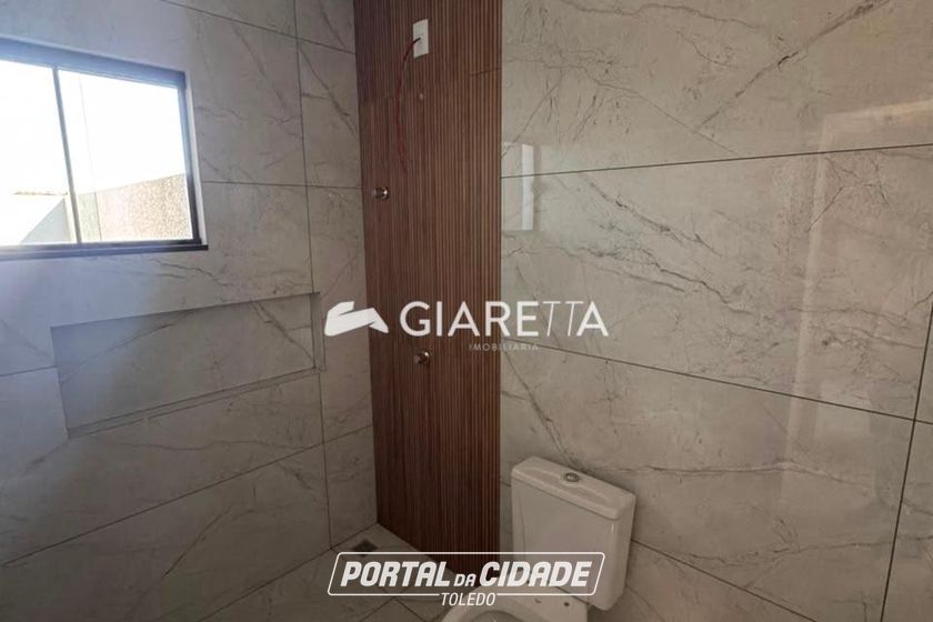 Casa &agrave; venda - 70m&sup2; - JARDIM PINHEIRINHO
