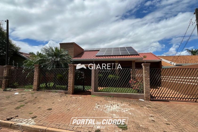 Casa para alugar - 167m&sup2; - JARDIM PANCERA