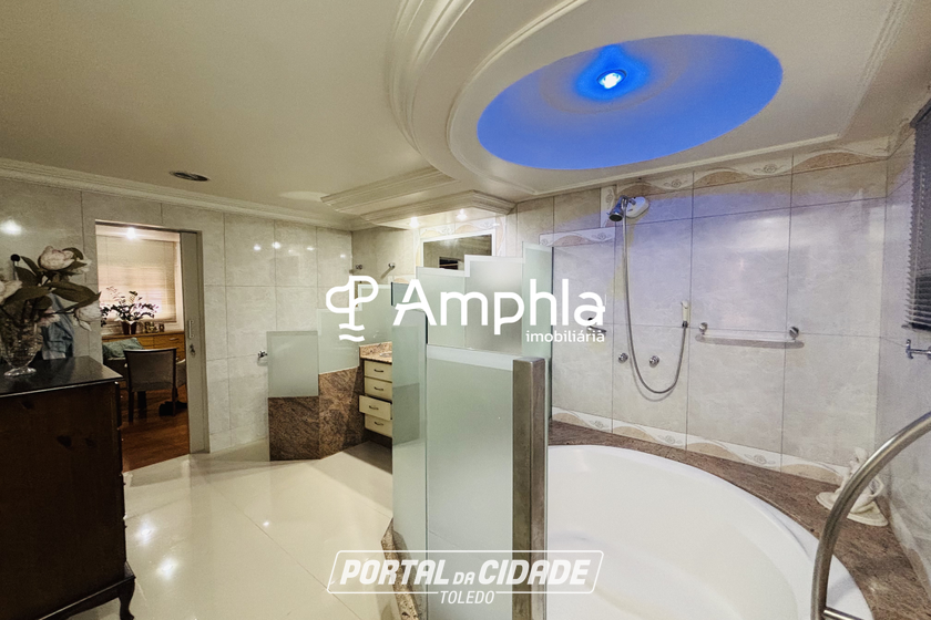 Casa &agrave; venda - 369m&sup2; - Centro