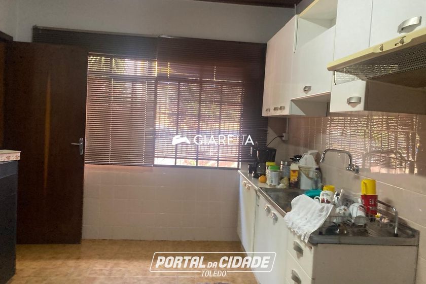 Casa para alugar - 141m&sup2; - CENTRO