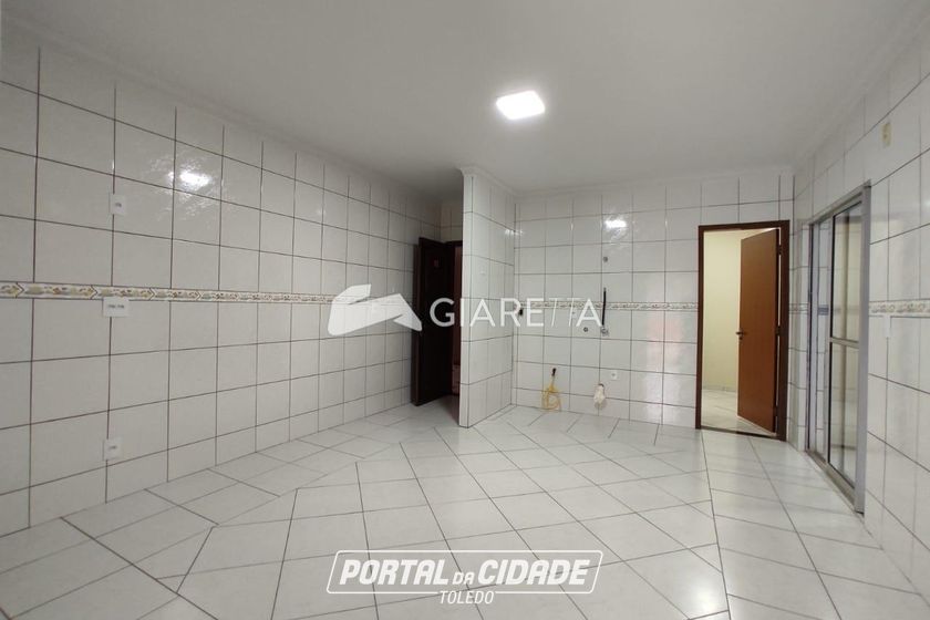 Apartamento para alugar - 90m&sup2; - CENTRO