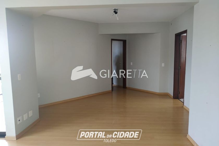 Apartamento para alugar - 136m&sup2; - CENTRO