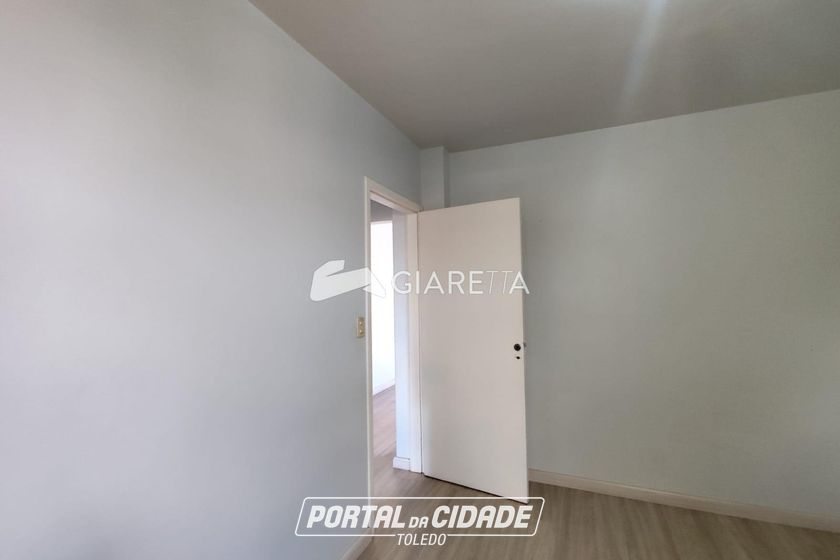 Apartamento para alugar - 72m&sup2; - CENTRO