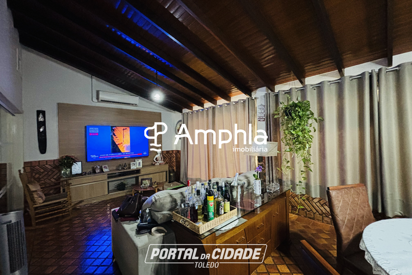 Casa &agrave; venda - 369m&sup2; - Centro