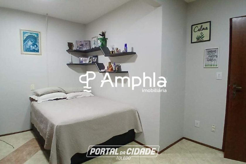 Sobrado &agrave; venda - 250m&sup2; - Recanto Tropical