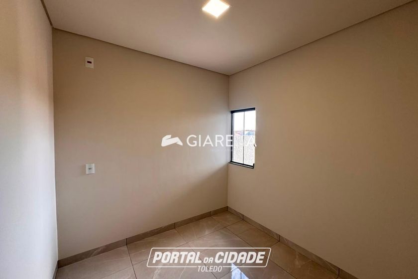 Casa &agrave; venda - 63m&sup2; - JARDIM PINHEIRINHO
