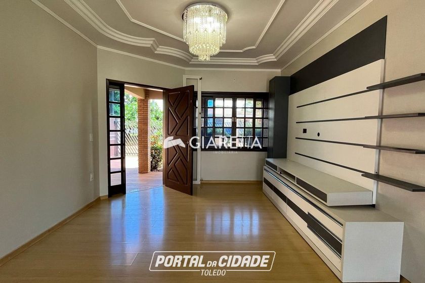 Casa para alugar - 167m&sup2; - JARDIM PANCERA