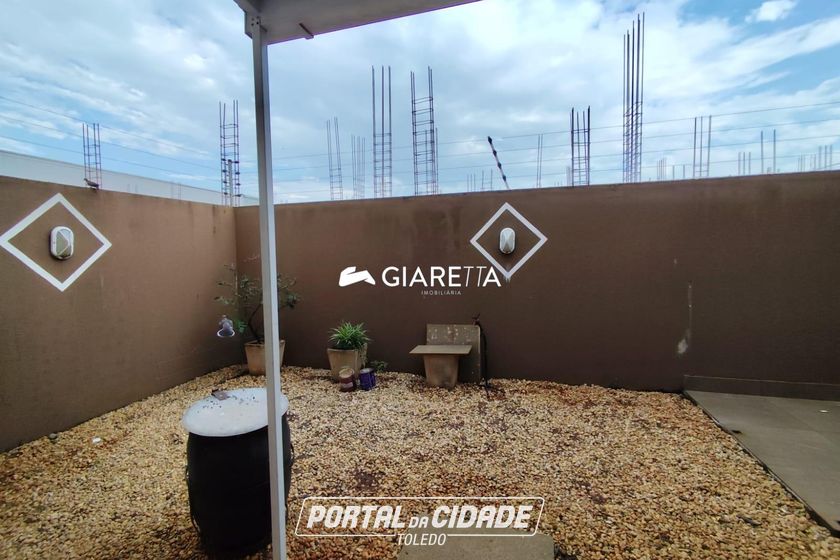 Sobrado para alugar - 147m&sup2; - JARDIM GISELA
