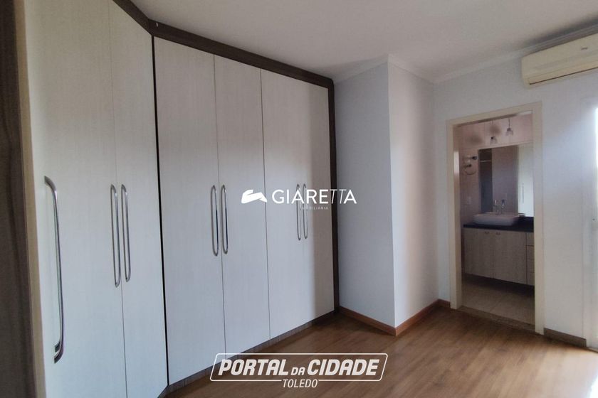 Sobrado para alugar - 147m&sup2; - JARDIM GISELA