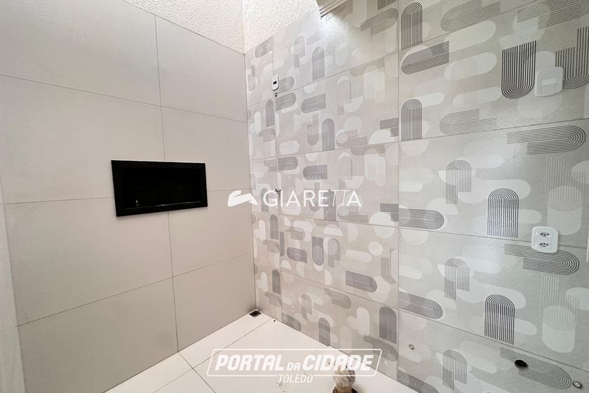 Casa &agrave; venda - 70m&sup2; - JARDIM PINHEIRINHO