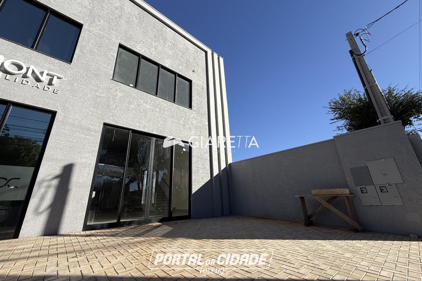 Sala Comercial para alugar - 180m&sup2; - JARDIM GISELA