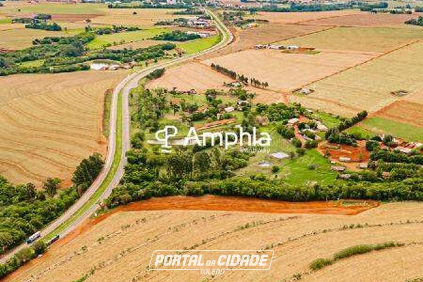 Terreno &agrave; venda - 127000m&sup2; - Zona Rural