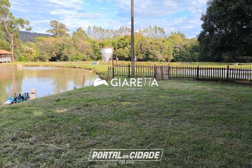 Ch&aacute;cara &agrave; venda - 48400m&sup2; - ZONA RURAL
