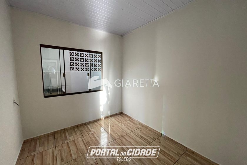 Casa para alugar - 49m&sup2; - JARDIM COOPAGRO