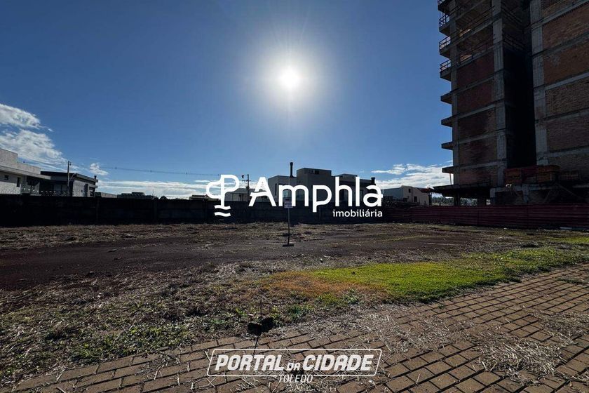 Terreno &agrave; venda - 318m&sup2; - Cancelli