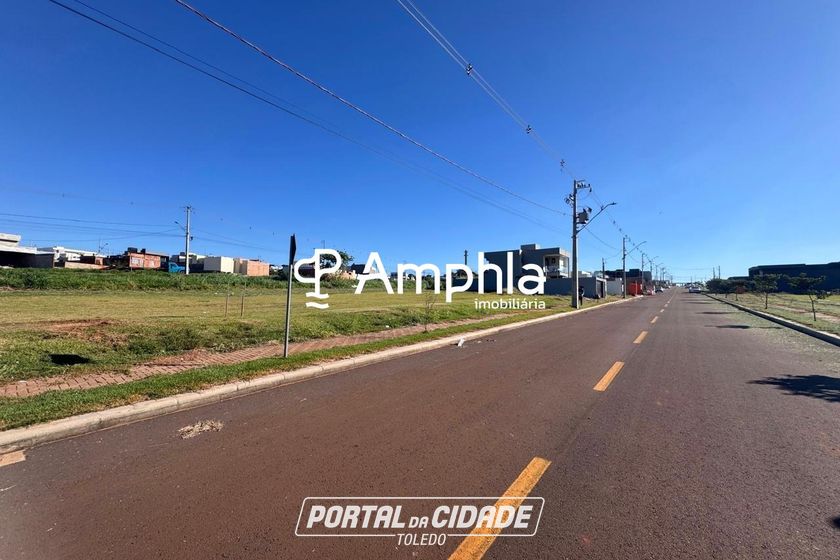 Terreno &agrave; venda - 305m&sup2; - Brazmadeira