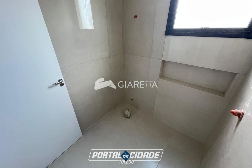 Apartamento para alugar - 111m&sup2; - CENTRO