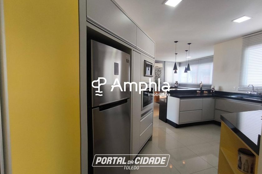 Apartamento &agrave; venda - 230m&sup2; - Centro