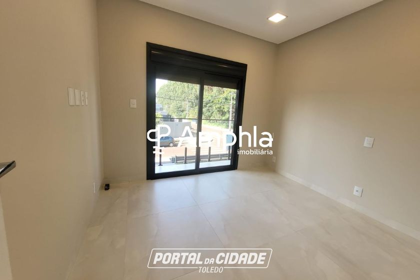 Sobrado &agrave; venda - 158m&sup2; - Recanto Tropical