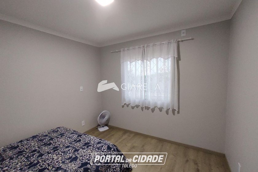 Sobrado &agrave; venda - 131m&sup2; - JARDIM PANCERA