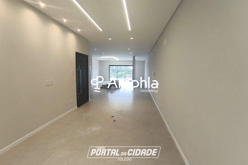 Sobrado &agrave; venda - 306m&sup2; - Maria Luiza