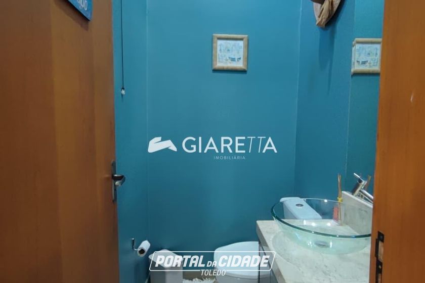 Sobrado &agrave; venda - 180m&sup2; - JARDIM TOCANTINS