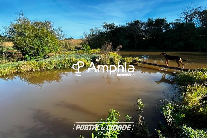 Ch&aacute;cara &agrave; venda - 37590m&sup2; - Centro (Margarida)