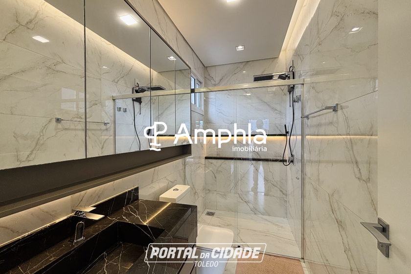 Sobrado &agrave; venda - 348m&sup2; - Maria Luiza