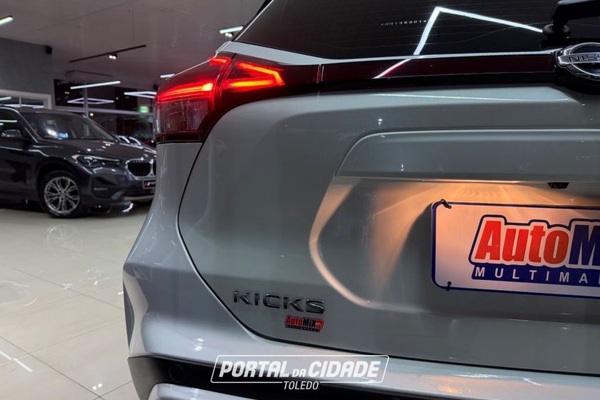 Nissan KICKS