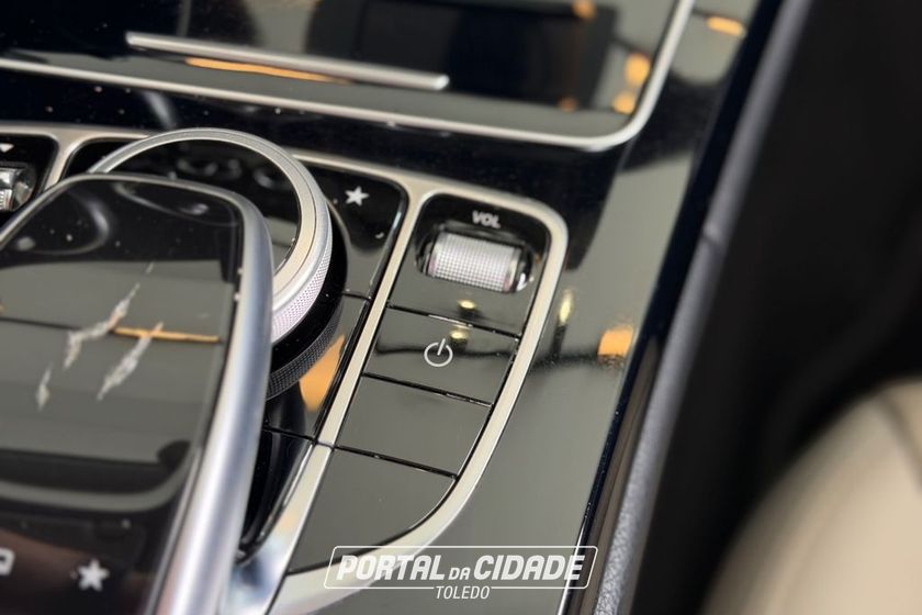Mercedes-Benz C-180