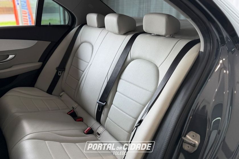 Mercedes-Benz C-180