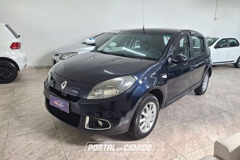 Renault SANDERO